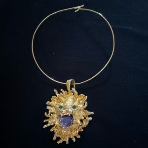 Vintage 70’s Gold Plated Lion Pendant Necklace Green Crystal Amethyst